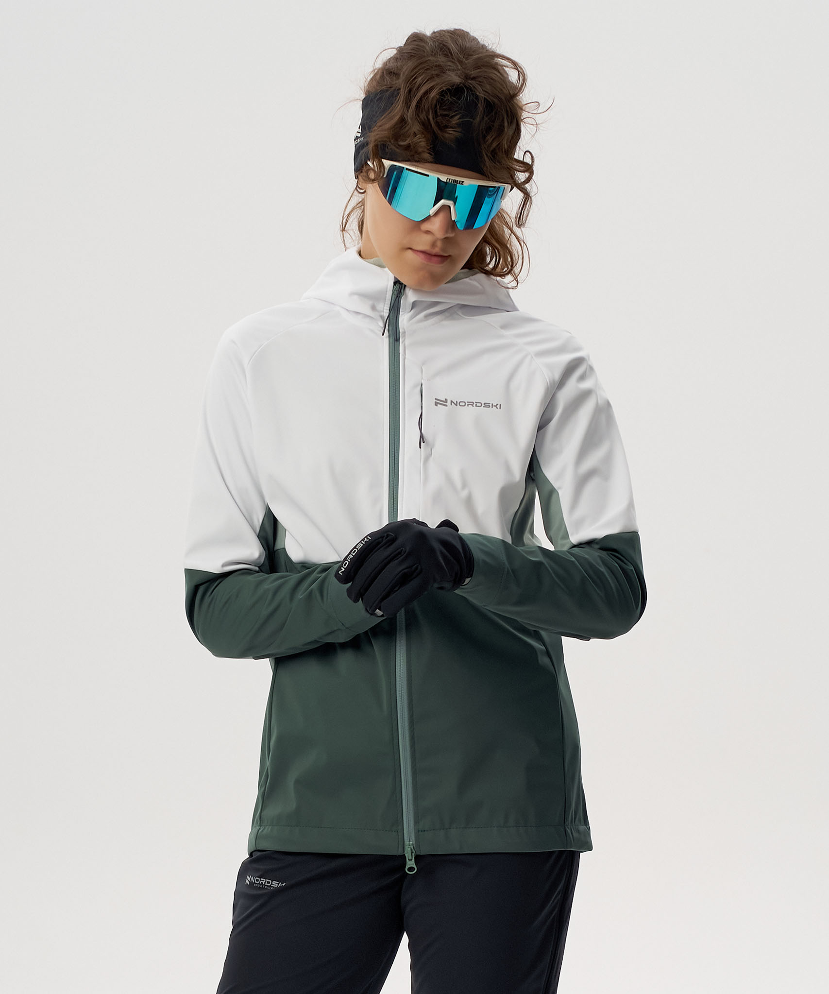 Тренировочная куртка Nordski PRO TOUR HOOD White/Dark Mint/Ice Mint W