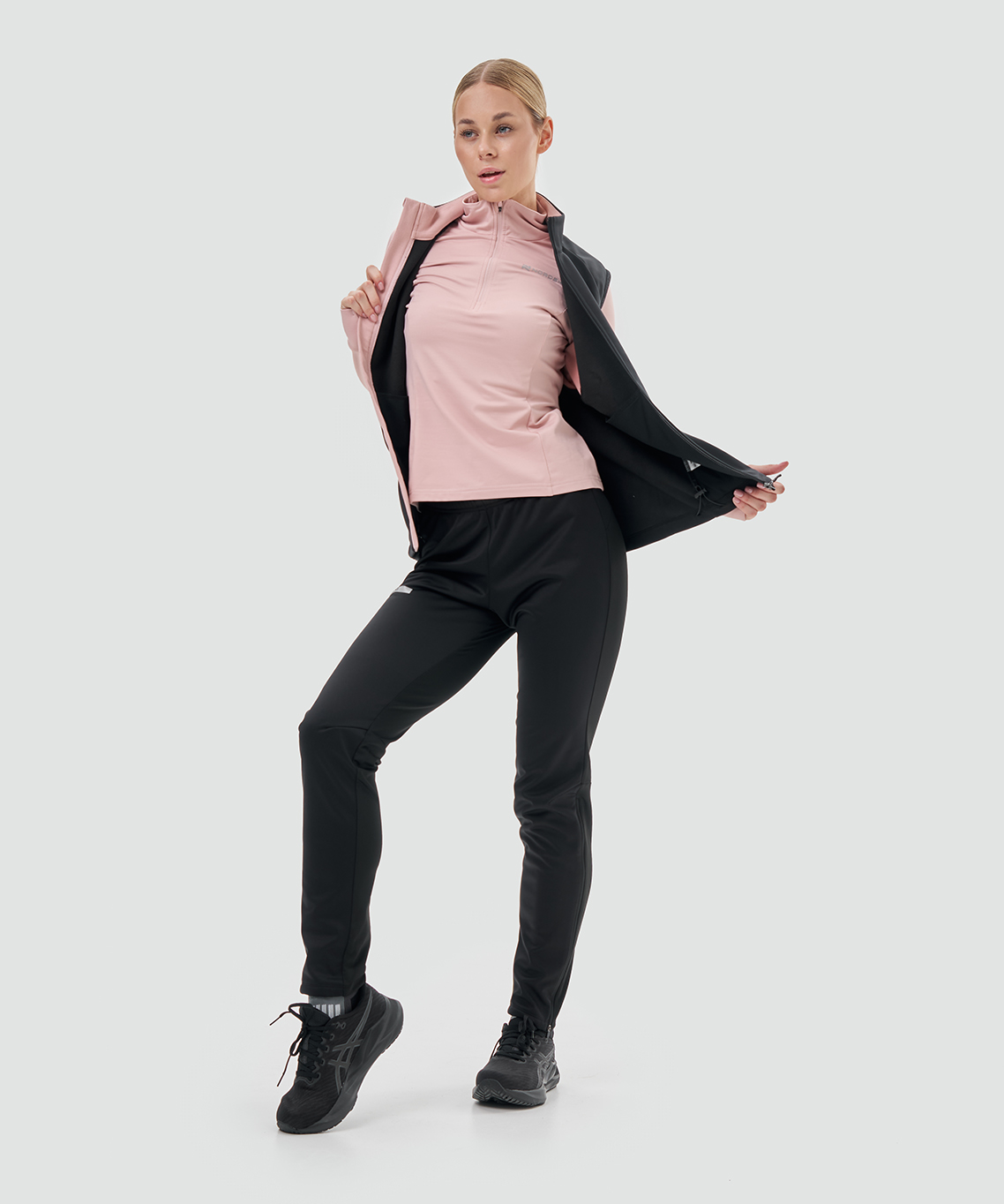 Жилет тренировочный Nordski Core Black/Soft Pink W
