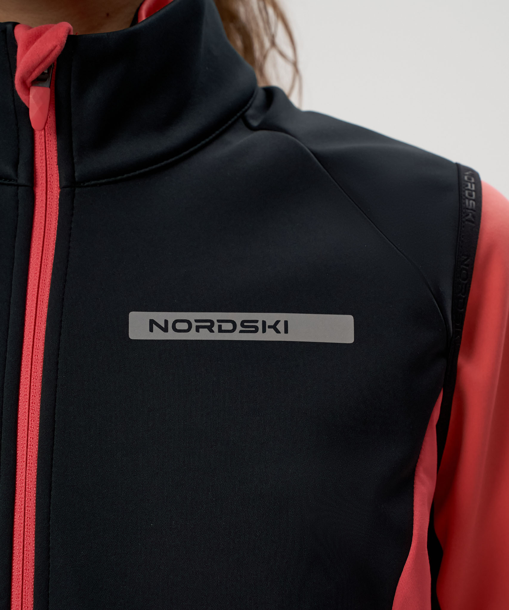 Жилет тренировочный Nordski Core Black/Coral W